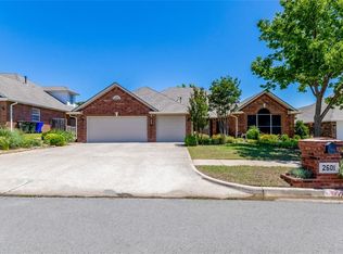 2601 Ridgefield Dr, Norman, OK 73069