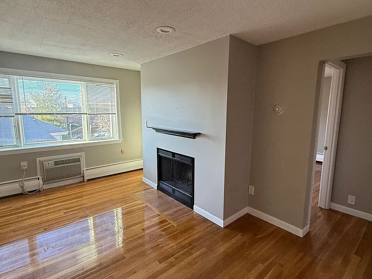 50 Evergreen St #31 — Photo 6