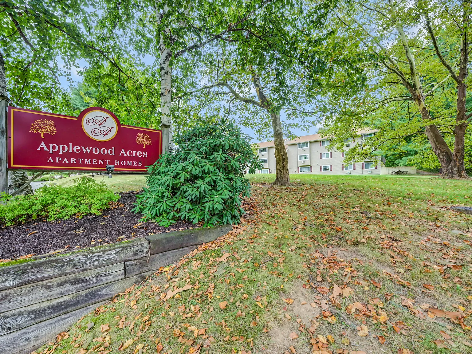 Applewood Acres — Photo 4