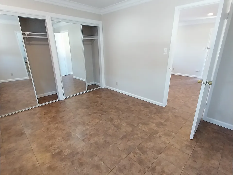 504 Maple St #4