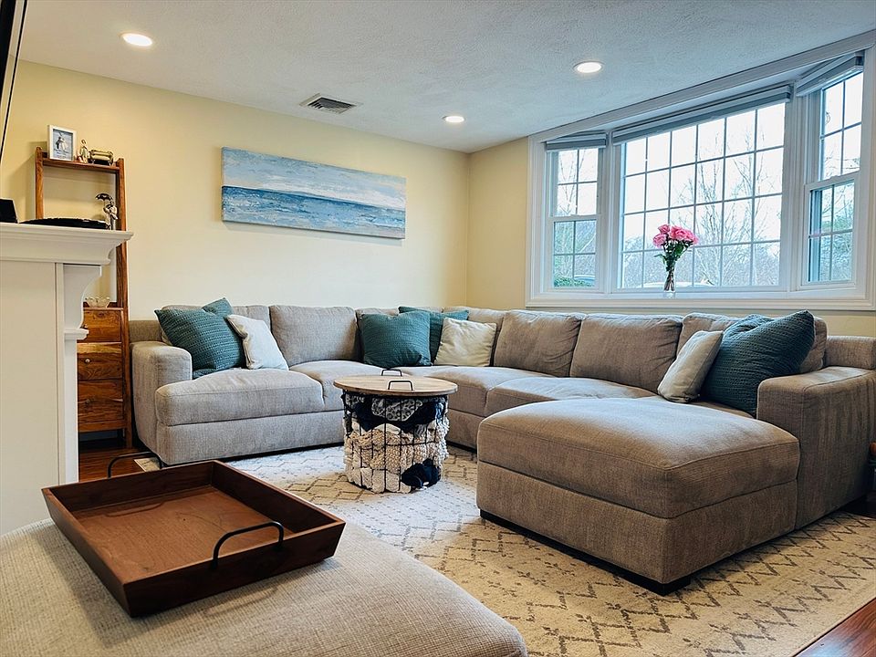 60 Queensboro Ct, Norwood, MA 02062 Zillow