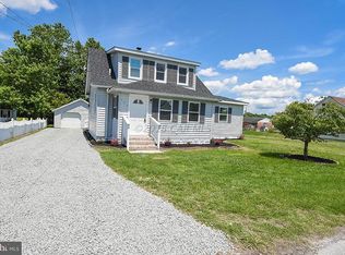 409 Chestnut St, Hebron, MD 21830