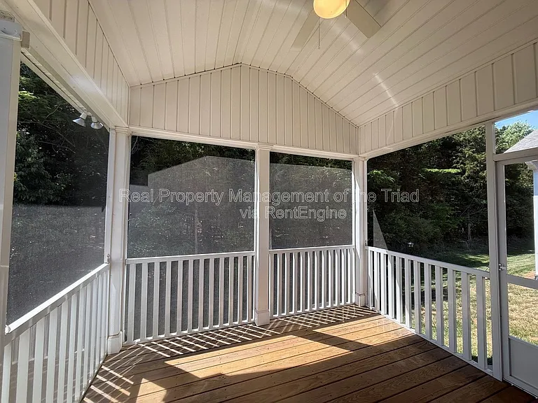 410 Salem Grace St — Photo 19