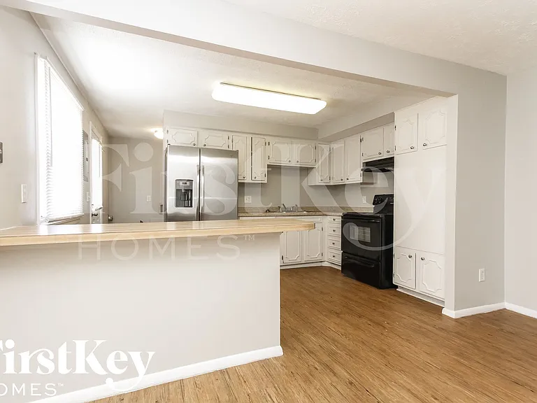 10137 Lawnhaven Ct — Photo 5