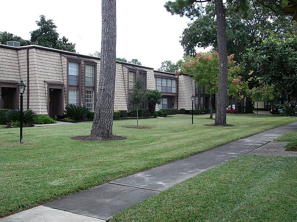 1st image of 10124 Beekman Place Dr