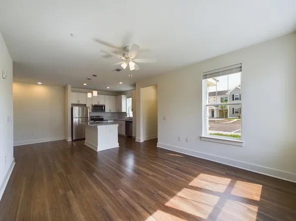 841 Champion Way #22-103, Lebanon, IN 46052