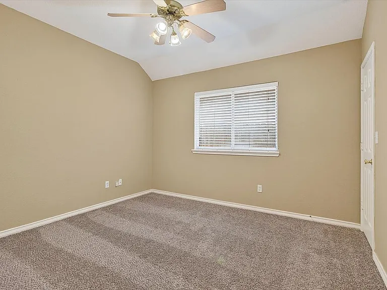 5933 Brightwood Dr — Photo 38