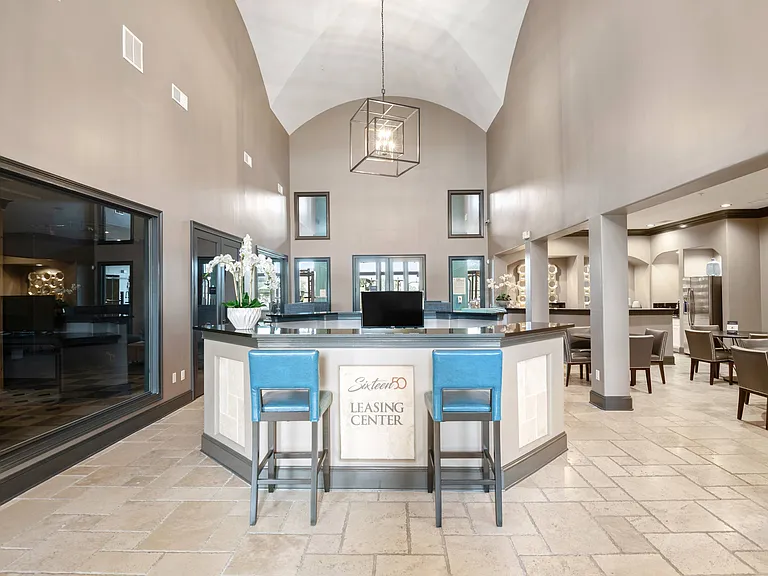 Leasing Center