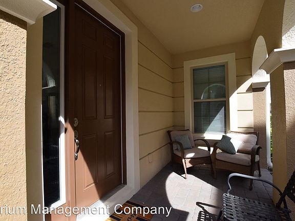 3rd image of 2940 Lobelia Dr