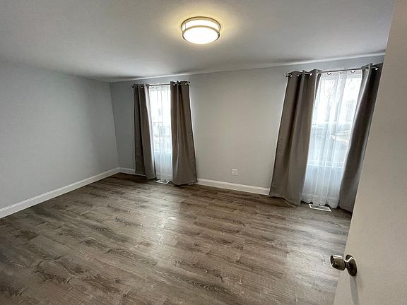 3rd image of 5735 Stonykill St #1