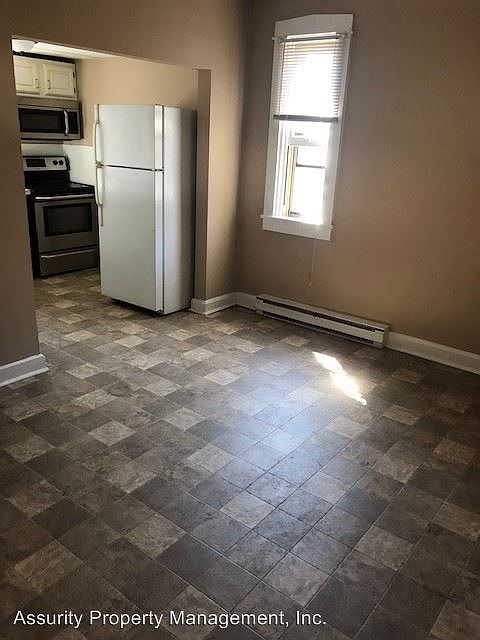 2nd image of 212 E Orange St APT 4