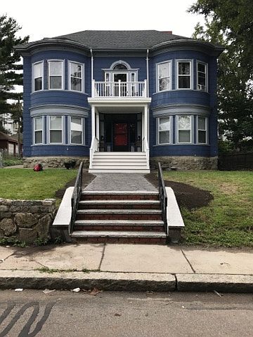 2nd image of 33 Percival St