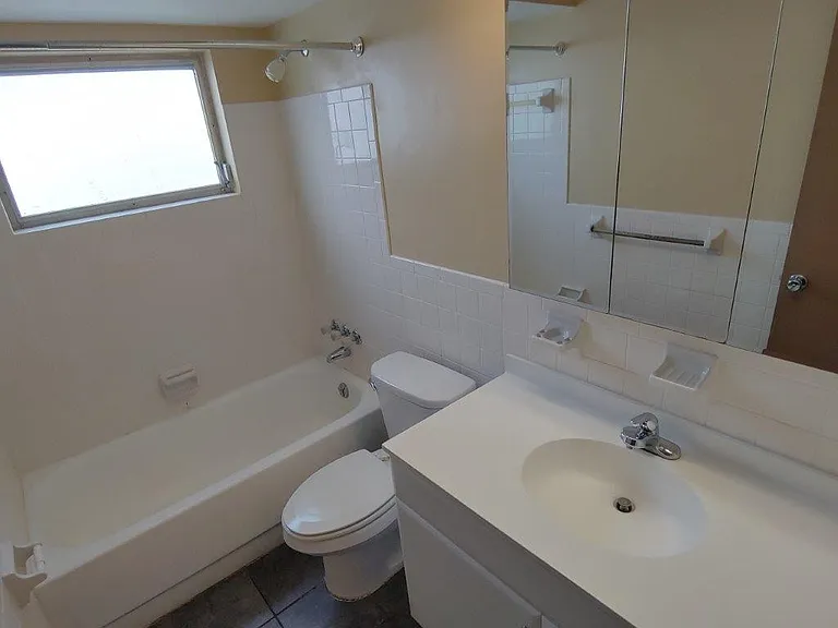 3615 Harvard Dr — Photo 6
