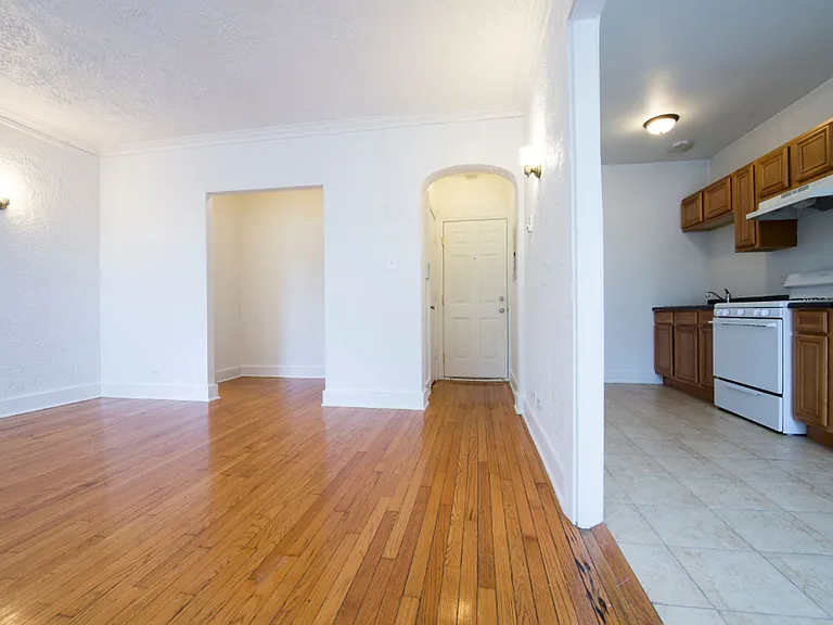 7903 S Luella Ave — Photo 23