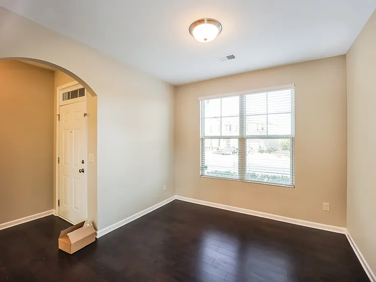 5259 Cantbury Way — Photo 9