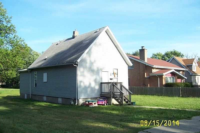 1st image of 15731 Vine Ave