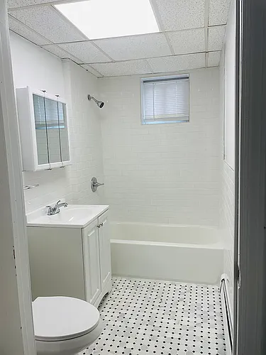 50-52 Gibson Blvd #B2 Photo 1