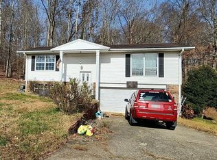 5120 Lynnwood Dr, Charleston, WV 25313