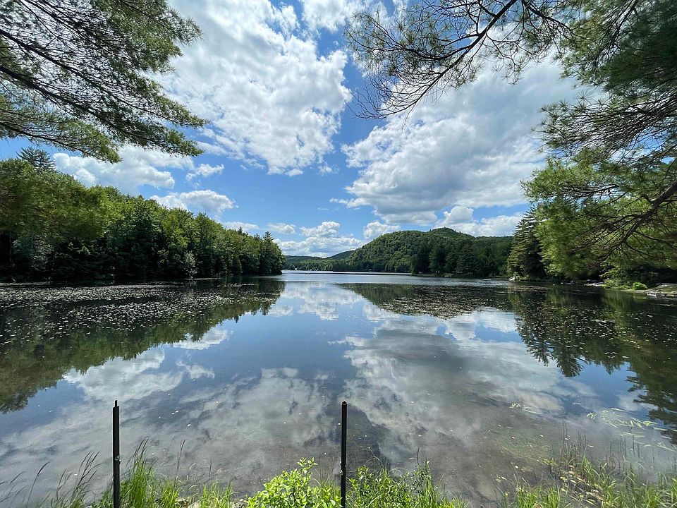 1362 Taylor Road UNIT Rich Island Metcalf Pond, East Fairfield, VT