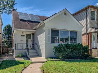 2741 W Chase Ave, Chicago, IL 60645