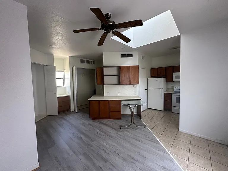 7901 Cambridge St — Photo 33