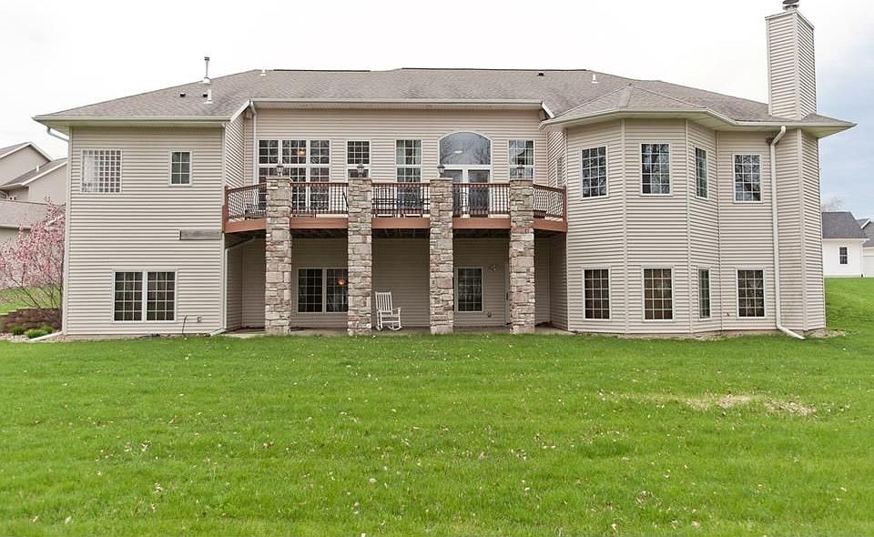 2nd image of 440 Cypress Ct