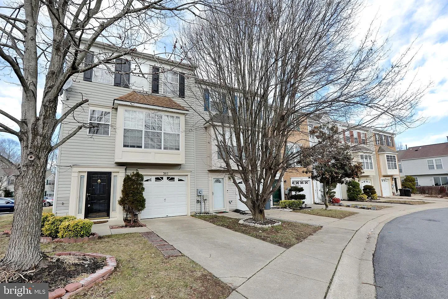 3813 Lakewood Pl photo 1