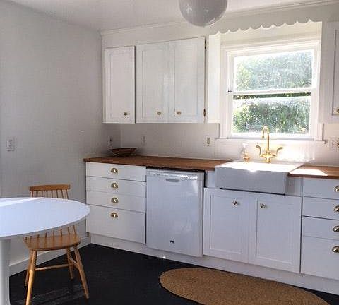 Eat in kitchen