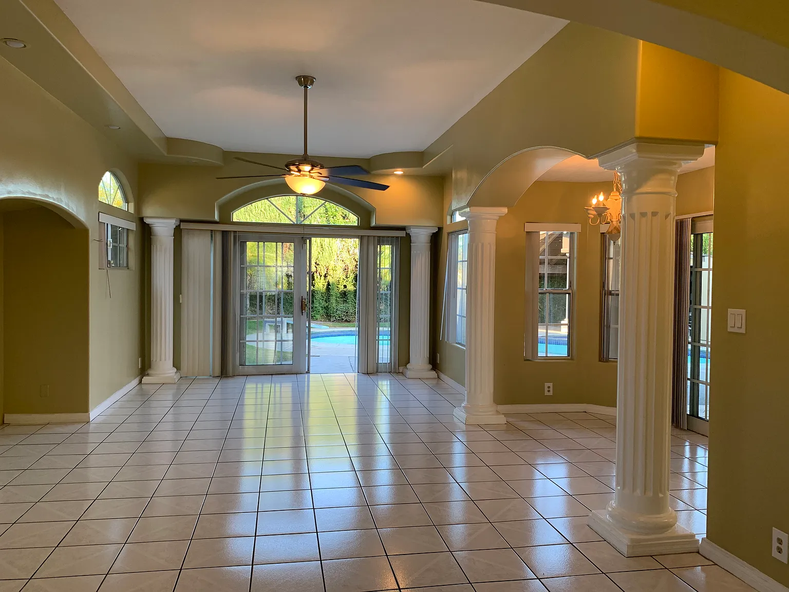 3 bed, 2100 sqft, $5,500 — Photo 4
