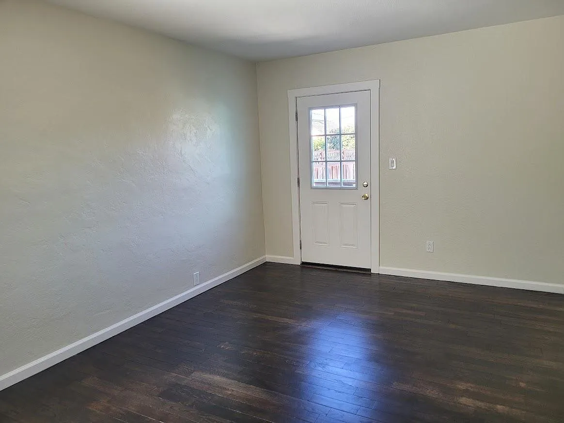 1 bed, 670 sqft, $2,800 — Photo 3