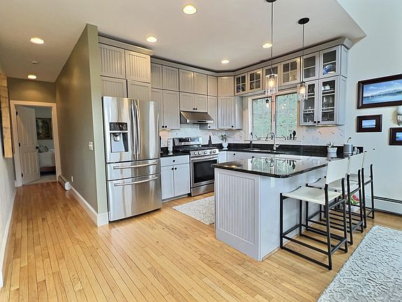 5th image of 48 Burkehaven Hill Road #A