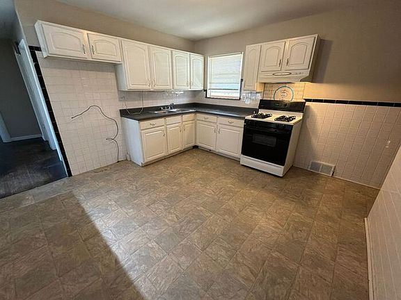 4th image of 10744 Alliance Dr
