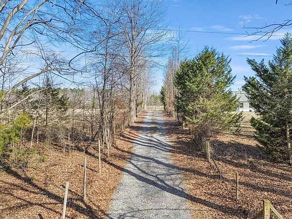 2nd image of 16352 Bullocks Rd