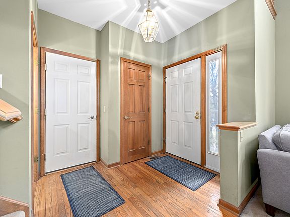 5th image of 1016 Middleton Pl #1016