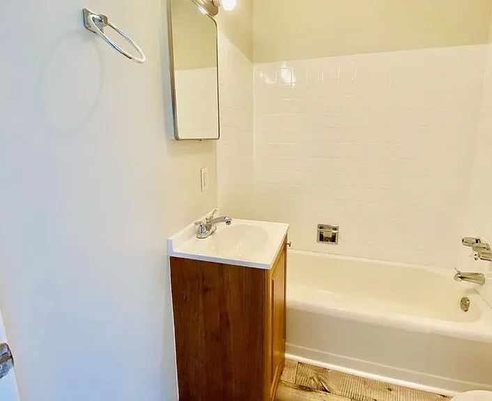 416 NE Maple Leaf Pl #9 — Photo 9