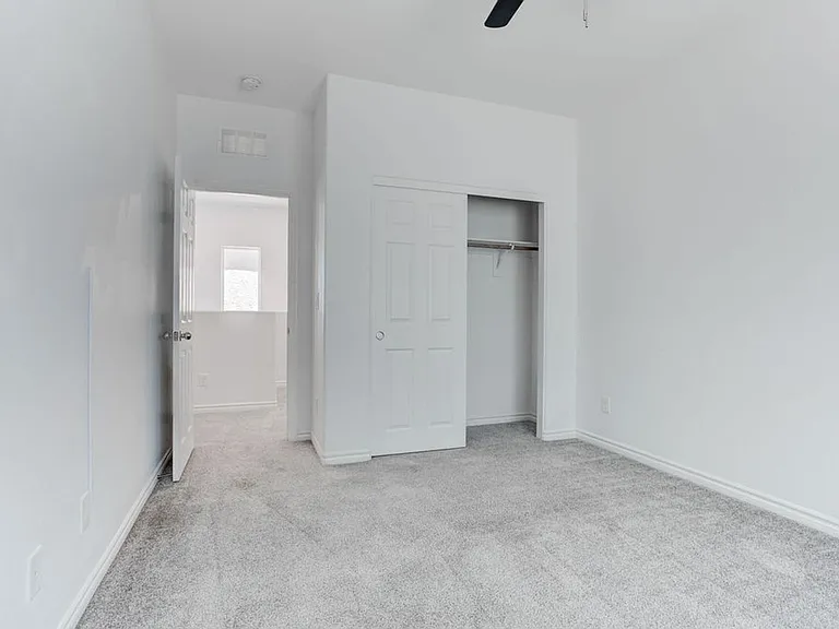 7106 Calvert Cliffs St — Photo 31