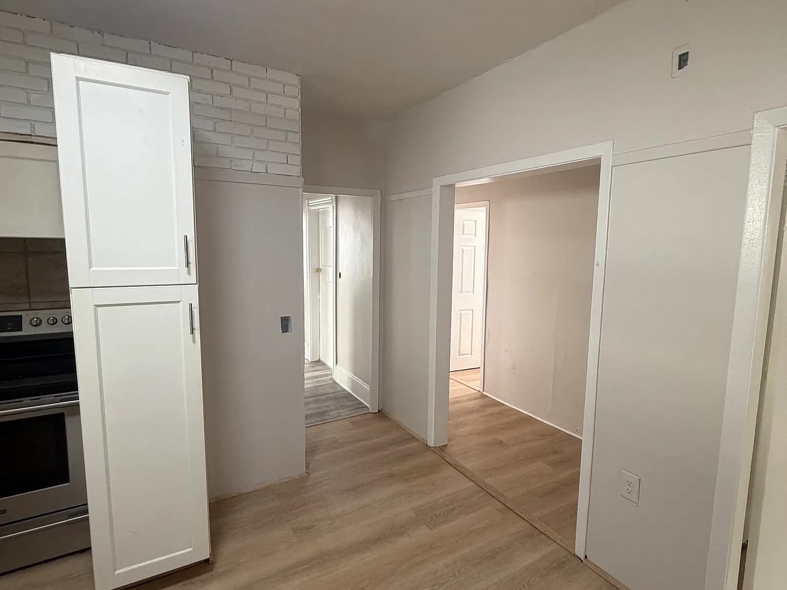 3 bed, $2,050 — Photo 4