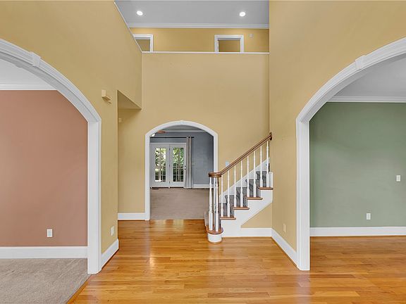 4th image of 406 Hopewell Rdg