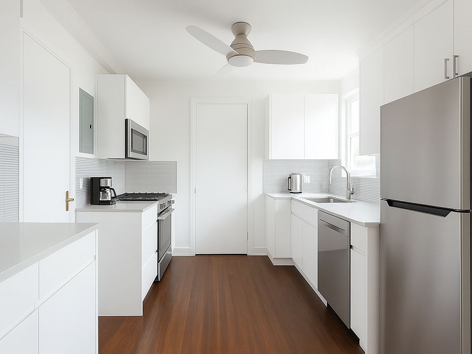 1st image of 37 Cornelia St Unit Penthouse 1