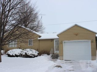 803 3rd Ave SE, Hampton, IA 50441