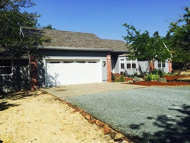 200 Palomino Dr photo 1