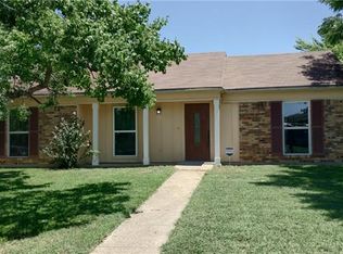 10621 Cradlerock Dr, Dallas, TX 75217
