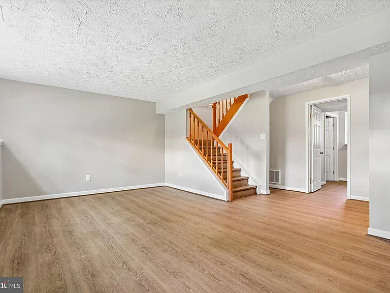 5913 Spruce Run Ct — Photo 24