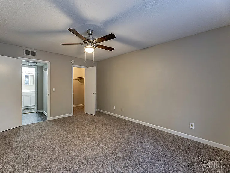 River Ridge Apartments — Photo 9
