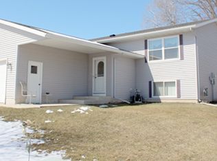 2853 Park St SE, Rochester, MN 55904