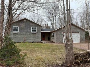 61 Baker Shore Rd N, Saint David'S Parish, PE C1N4J9