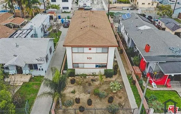 2 bed, 800 sqft, $2,695 — Photo 1