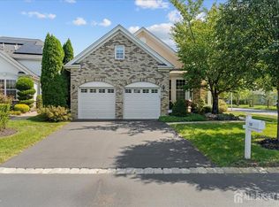 520 Abbot Ct, Monroe Township, NJ 08831