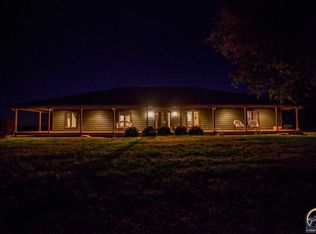 27002 Windy Hill Rd, Maple Hill, KS 66507