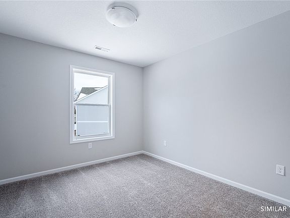 4th image of 531 SW Heritage Ln